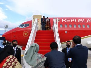Presiden Jokowi didampingi Ibu Iriana Jokowi kembali ke Tanah Air Usai Menghadiri KTT