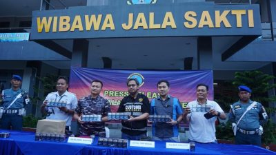 TNI AL Gagalkan Pengiriman 2 Juta Batang Rokok Ilegal