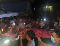 Puluhan Personel Polres Sigi Sigi Bantu Korban Banjir di Dolo Selatan
