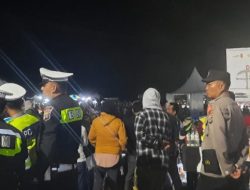 Pengaman Polda dan Polres Sigi Memberikan Rasa Nyaman Saat Deklarasi Paslon Cagub-cawagub Anwar -Reny