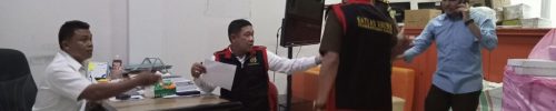 Tim Penyidik Kejari Palu Geledah Kantor Pendapatan Daerah