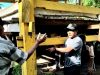 Gotong Royong Pindahkan Rumah Adat, Anggota DPRD Sigi Tunjukkan Kepedulian terhadap Budaya Lokal