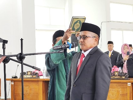 Saat Fadlin dilantik sebagai anggota DPRD Kab. Sigi